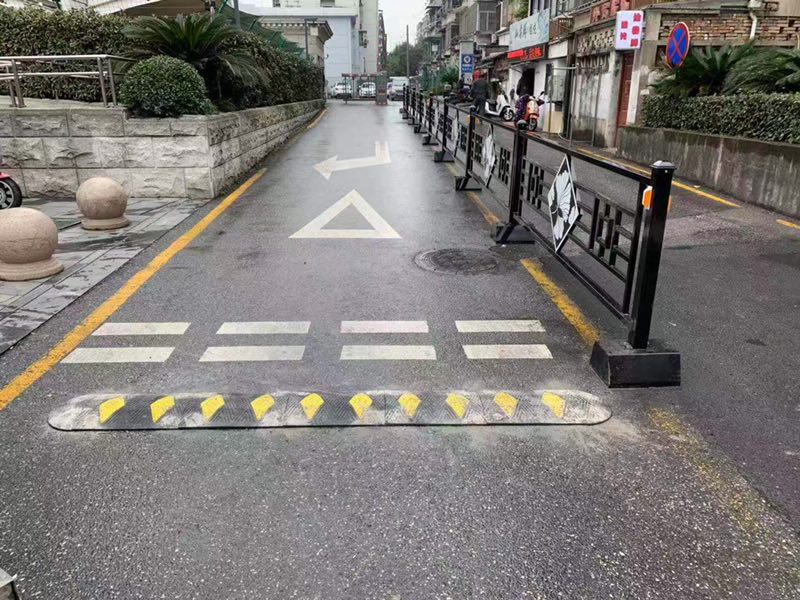 道路護(hù)欄